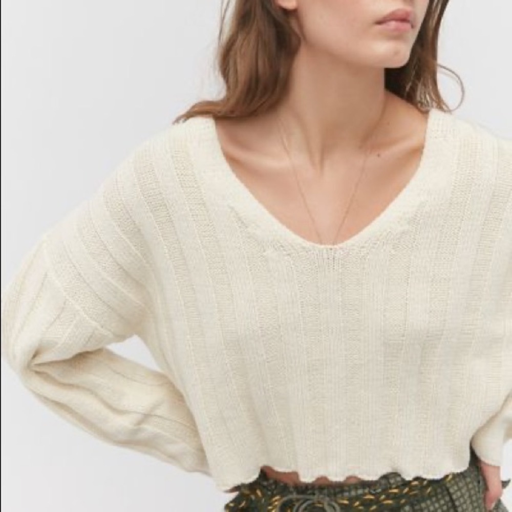 V neck cropped sweater